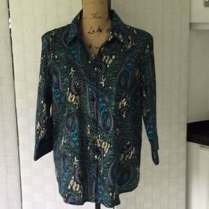 Woman’s Dana Buchman  Blouse size XL button down front    #424